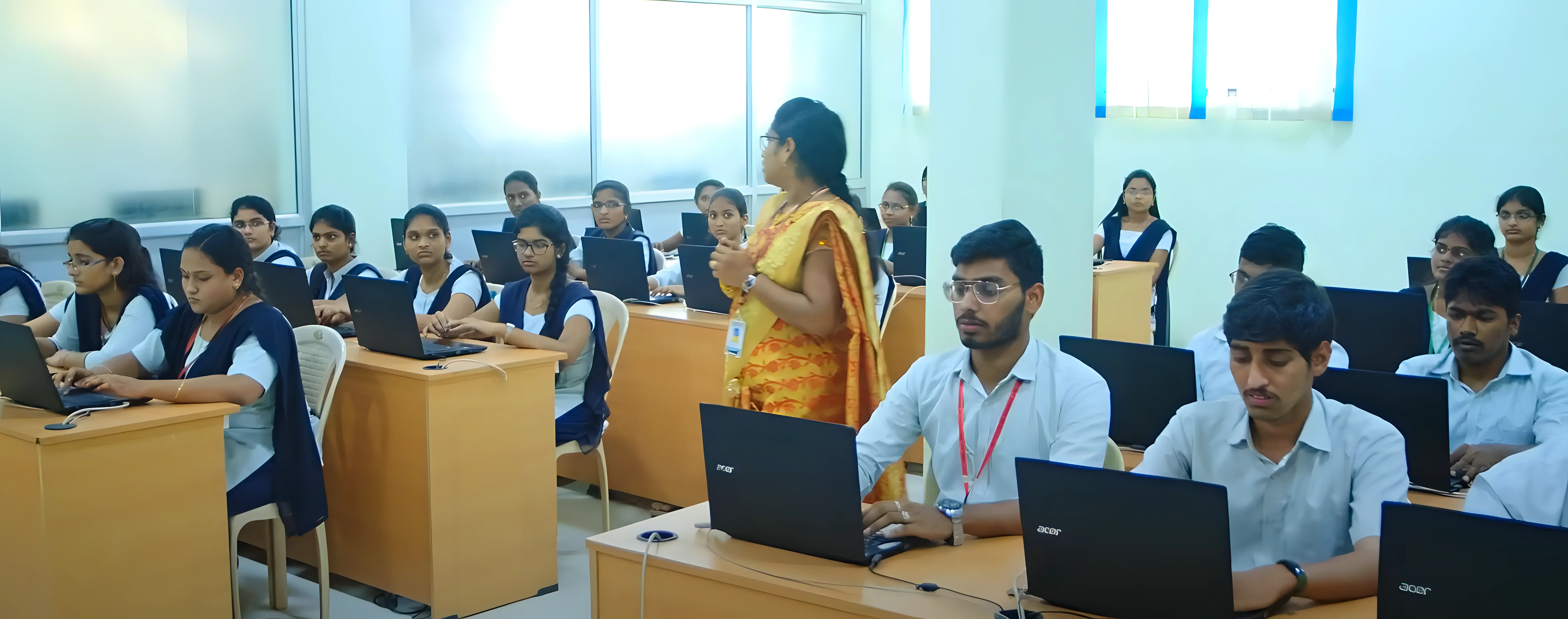 Geethanjali Institute of Science and Technology Nellore lab photo 1
